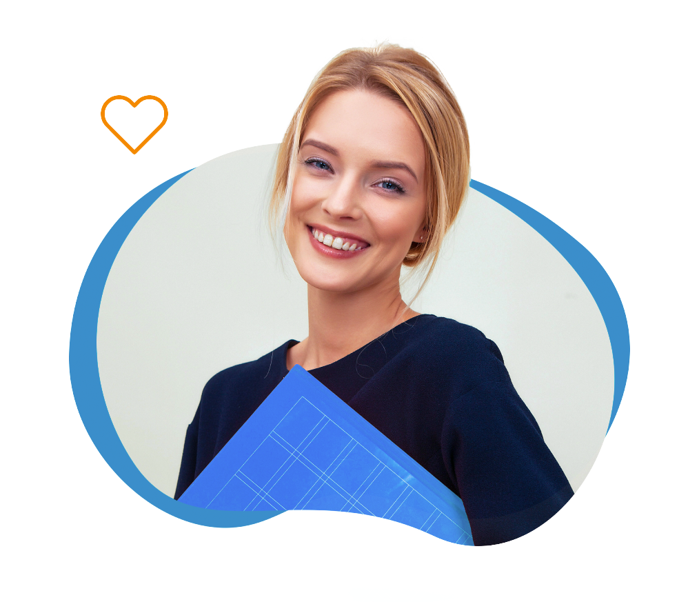 Junge Frau mit blauer Mappe im Arm lächelt in die Kamera, links daneben ein Herz-Symbol.